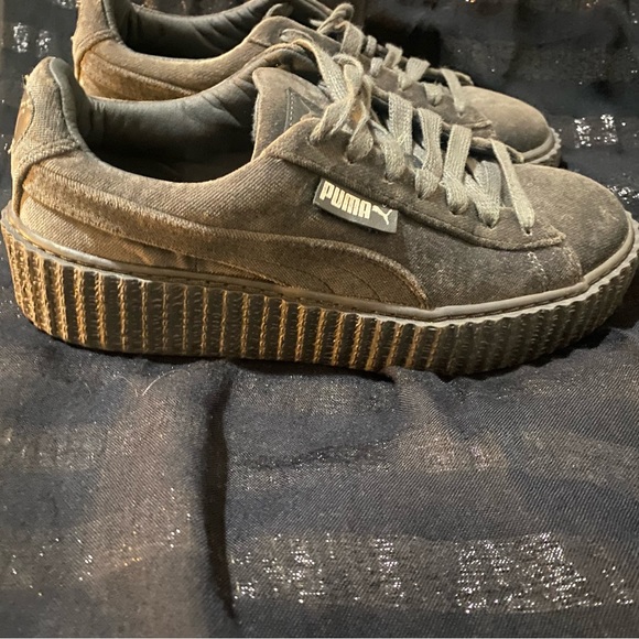 Puma women’s gun metal velvet grey platform Fenty by Rihanna - Picture 4 of 16